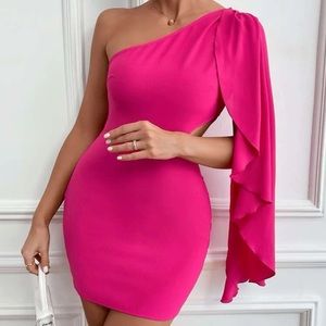One shoulder cut out cloak sleeve bodycon dress